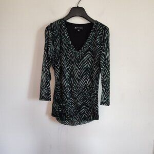 Ladies SZ S Inc Green V-Neck Three-Qtr. Sleeve Top